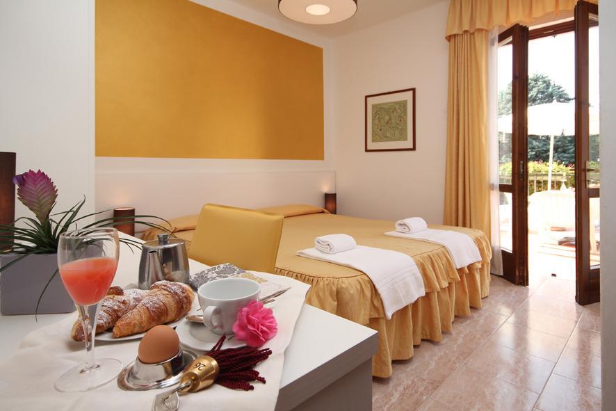 Hotel Sirena Lazise Exterior foto